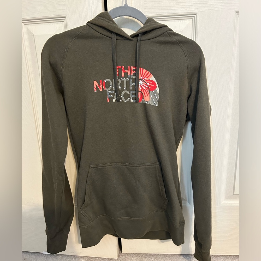 Small grey North Face hoodie